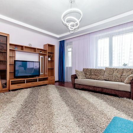 Апартаменты 2Day Apart У Байтерека Astana Exteriör bild