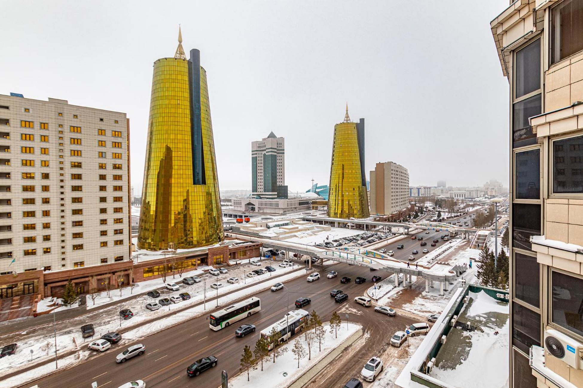 Апартаменты 2Day Apart У Байтерека Astana Exteriör bild